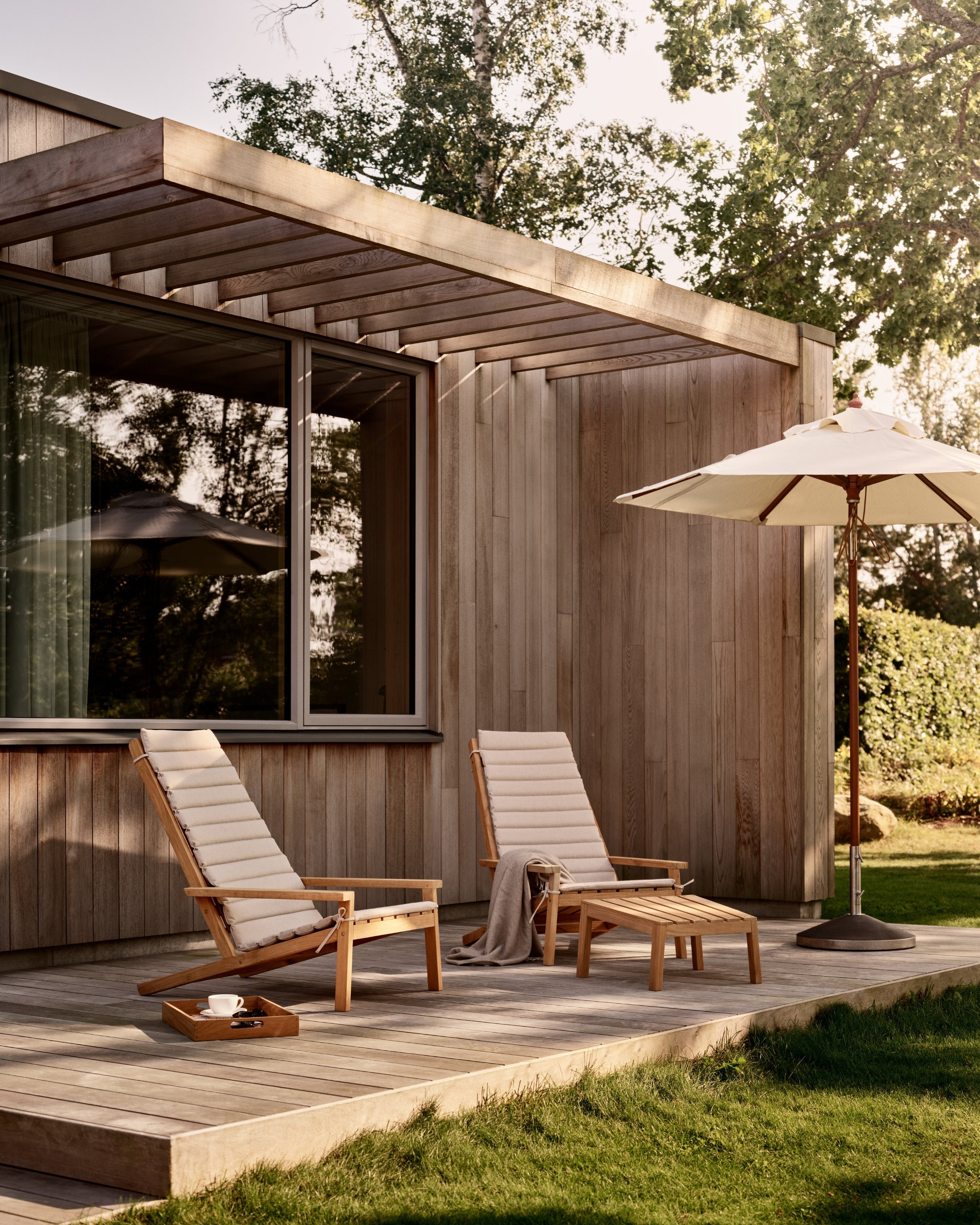 Outdoor Living with new arrivals from Fritz Hansen
