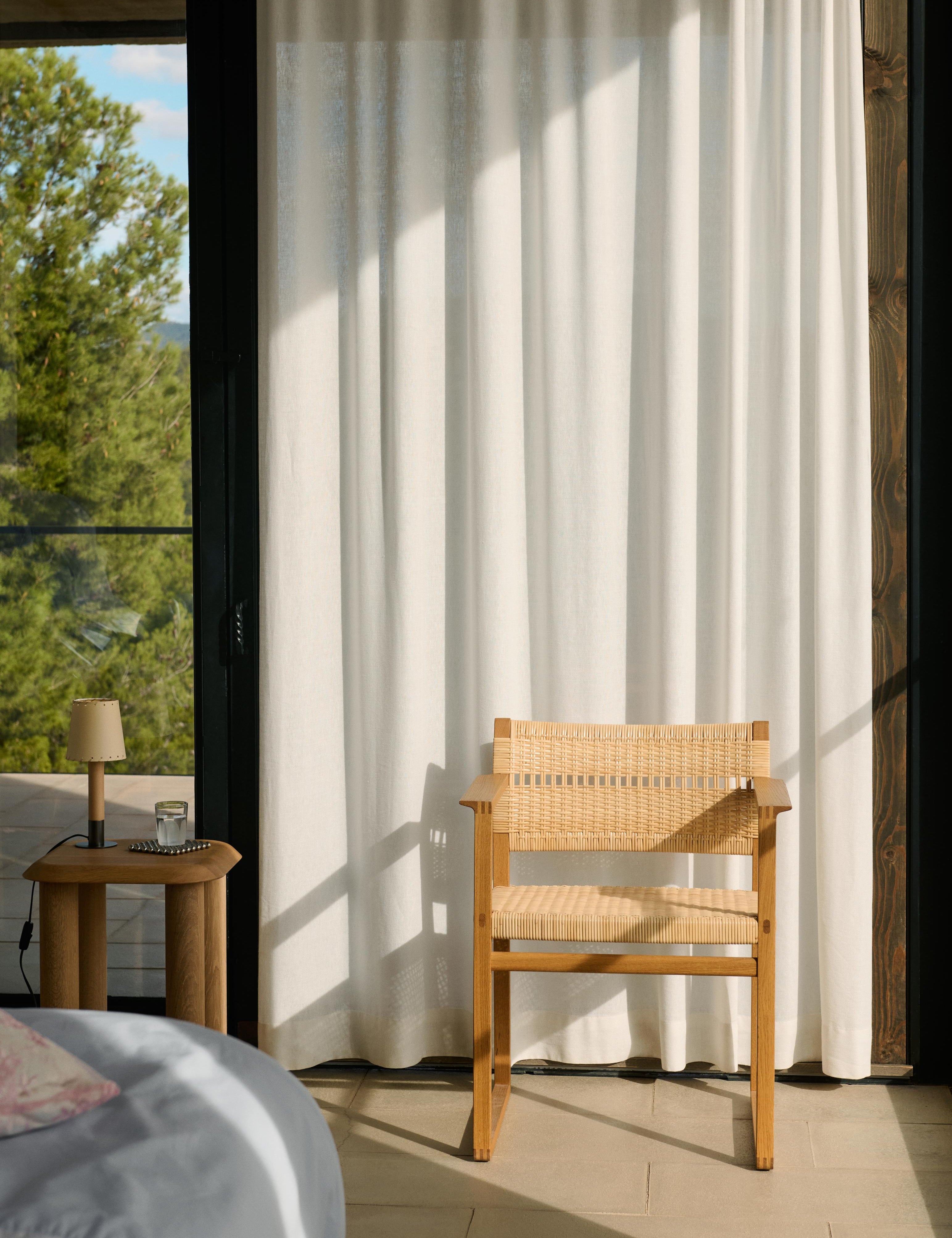 Meet the BM62 Dining Chair by Fredericia