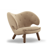 The Pelican Chair by Finn Juhl | Fabric