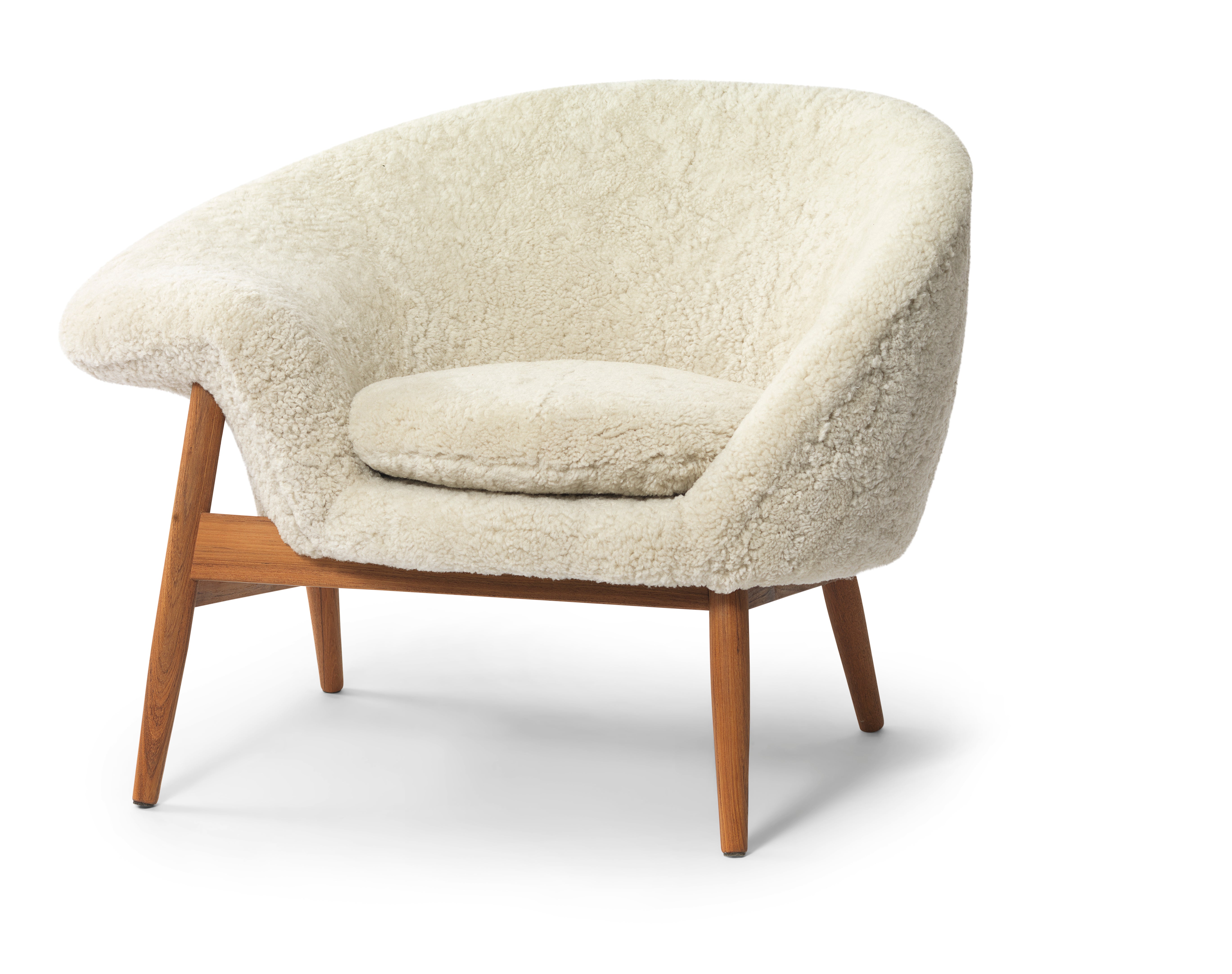 Fried Egg Chair in Shearling