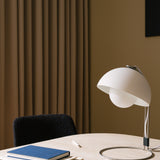 Flowerpot VP4 Table Lamp (1968) | White