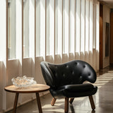 The Pelican Chair by Finn Juhl | Fabric