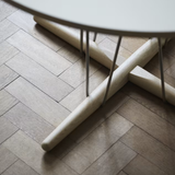 EO20 Embrace Table (Aceite blanco)