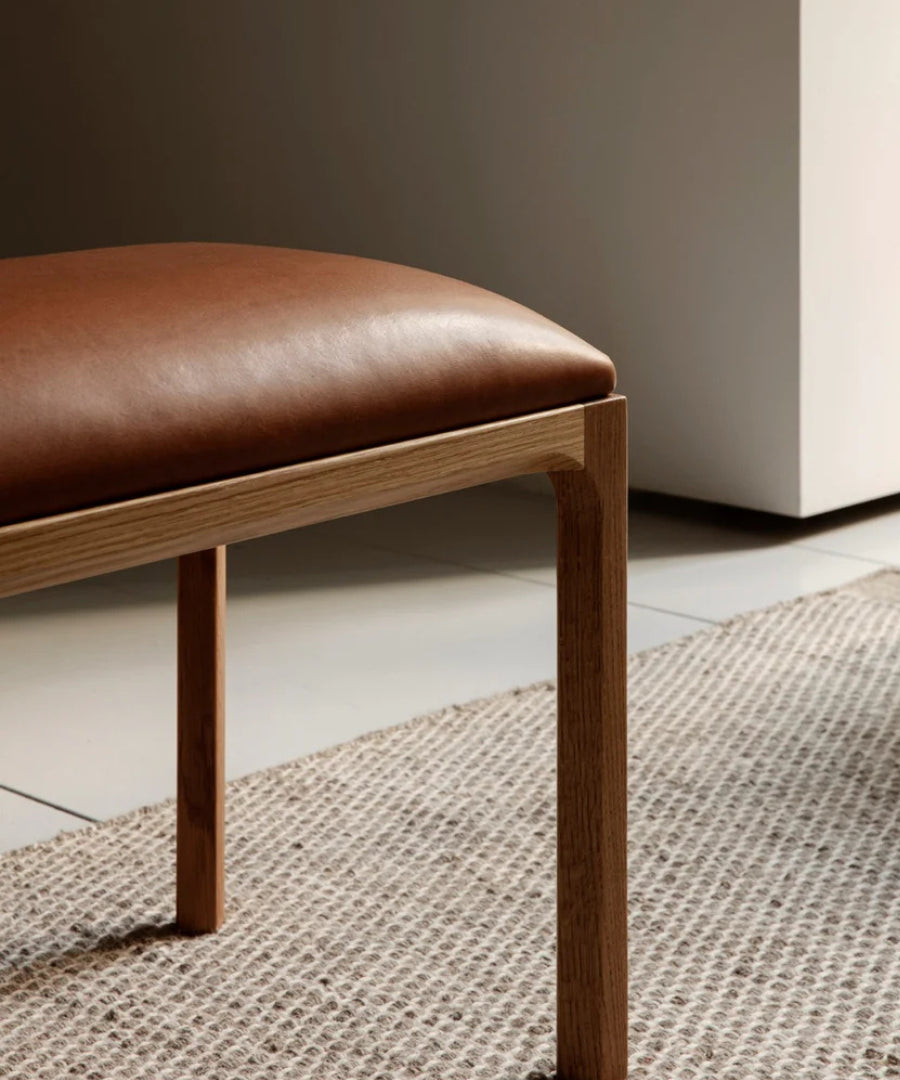 Entre Stool